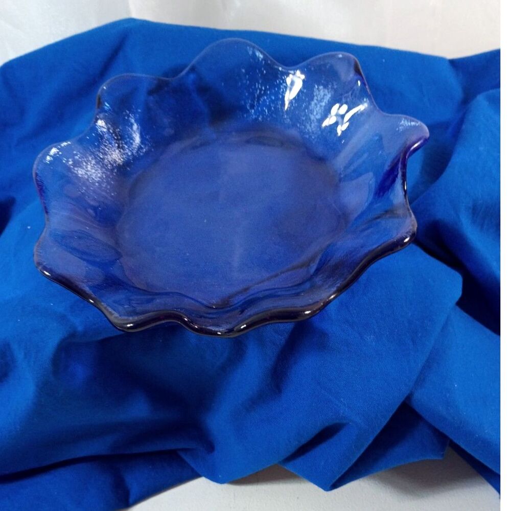 Antique blue ombre to clear glass ruffled bowl Steuben Glass Art~Antique~